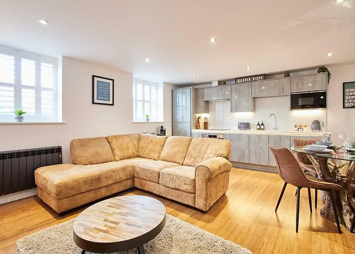 Host & - Number One Carlill ويتبي